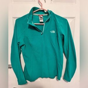 The North Flace Lightweight Fleece